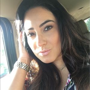 Meet your Posher, Jacqueline